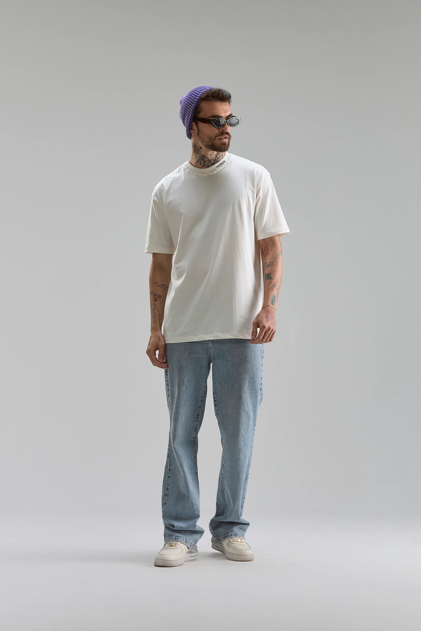CLASSIC T-SHIRT
