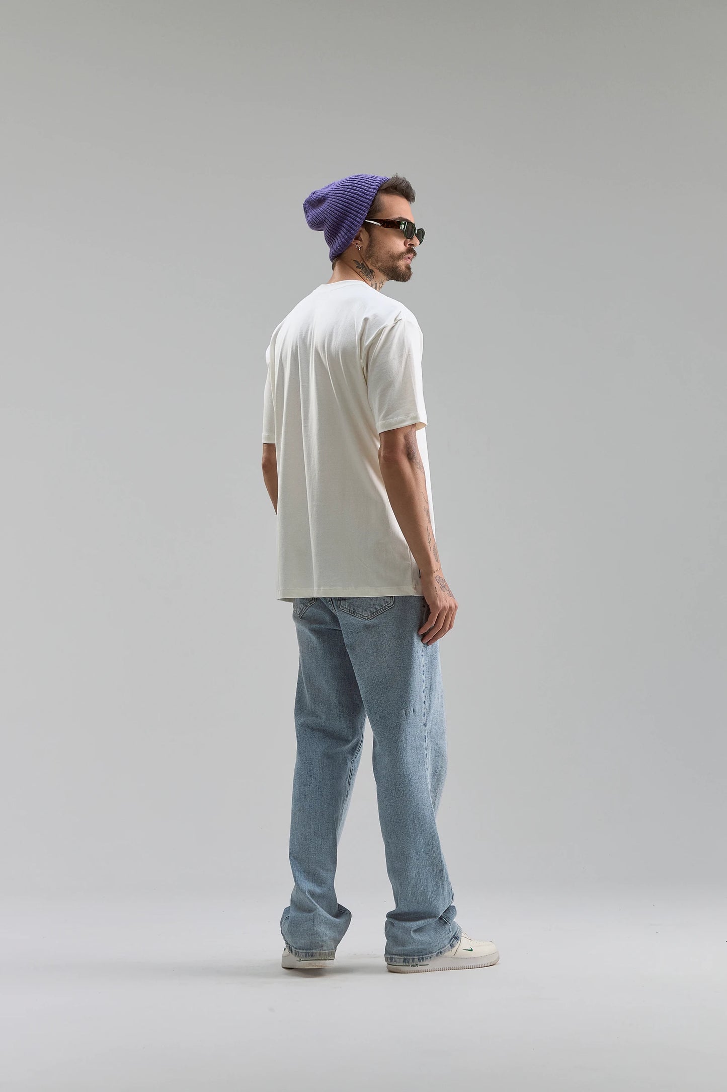 CLASSIC T-SHIRT