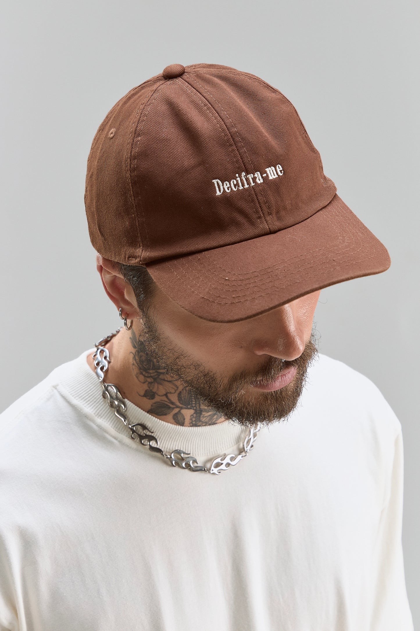 BONÉ DECIFRA-ME